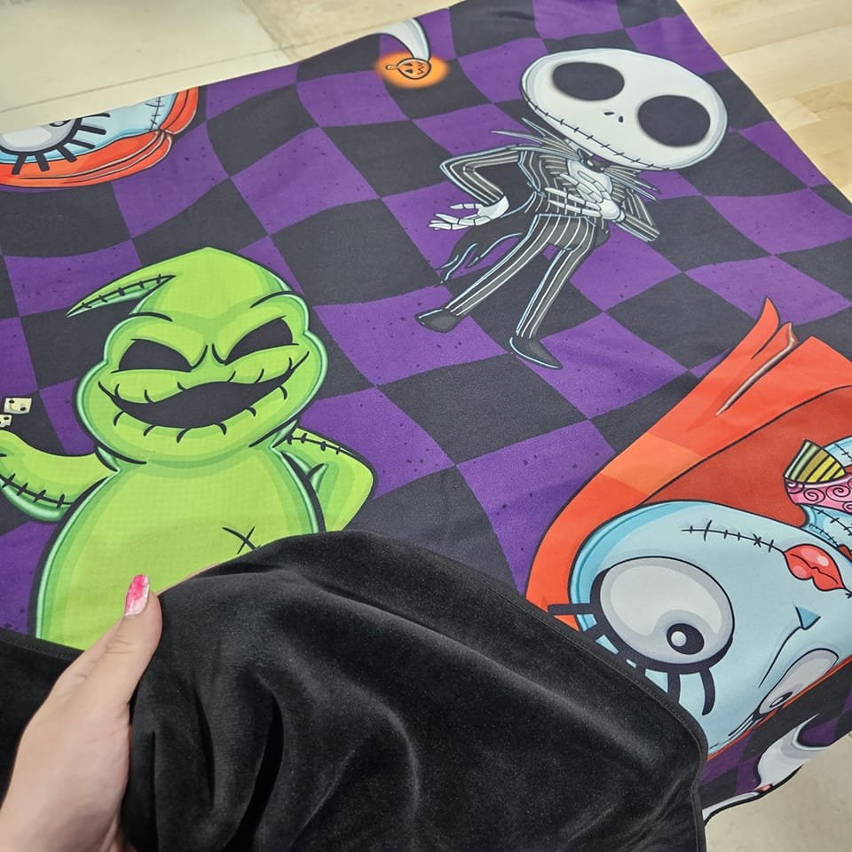 FALL HIGHLAND-SOFT BLACK THROW 11-PREORDER CLOSING 7/13