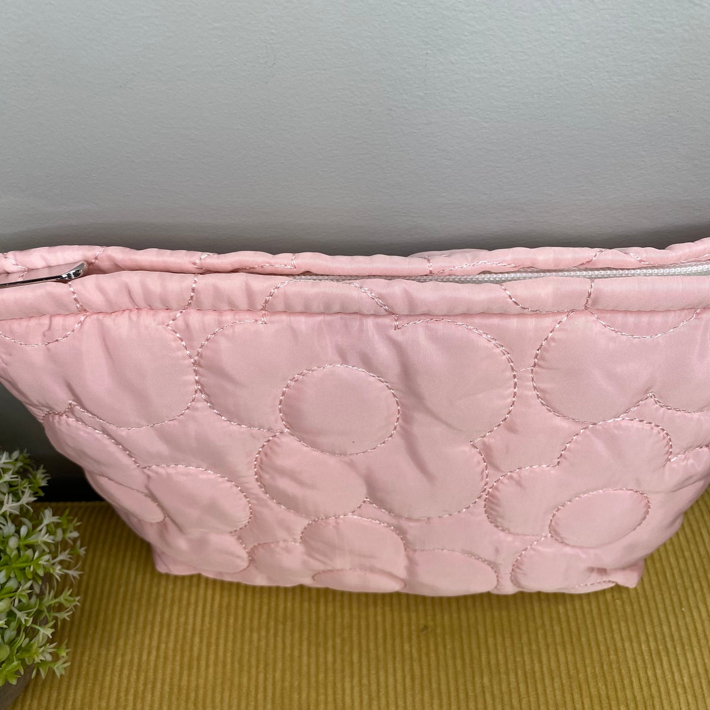 Puffer Pouch - Daisy - Light Pink