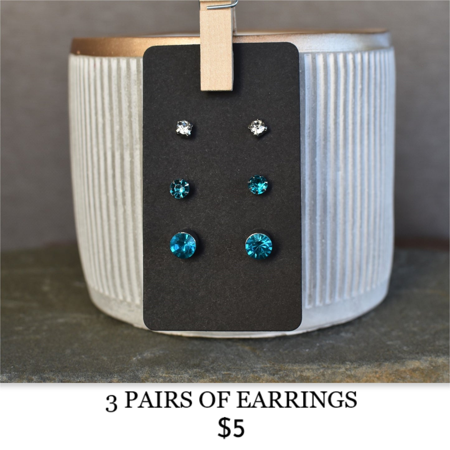 STUD EARRINGS