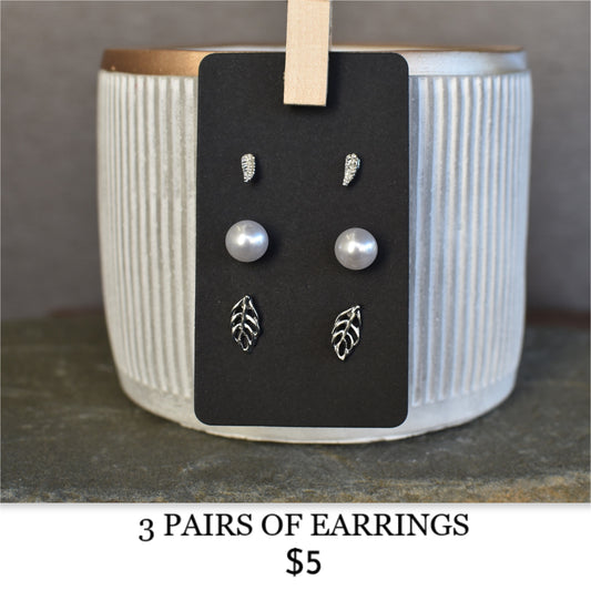 STUD EARRINGS