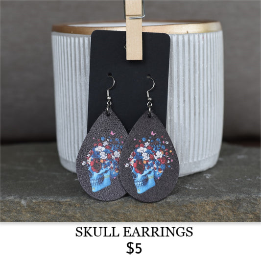 SKULL EARRINGS