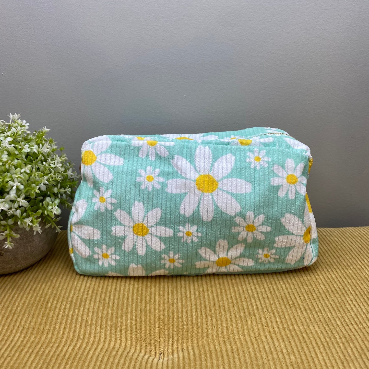 Pouch - Stand Up Rectangle Zip - Corduroy - Mint Daisy