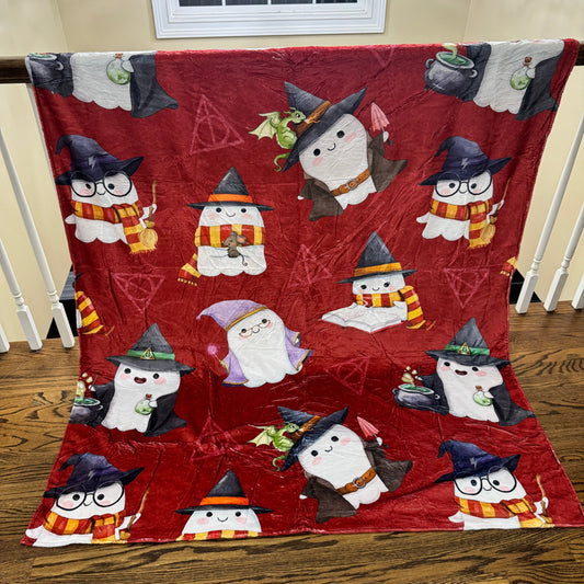 Blanket - Christmas - Magic Red Ghosts